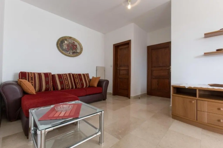 1 Bedroom Apartment with balcony