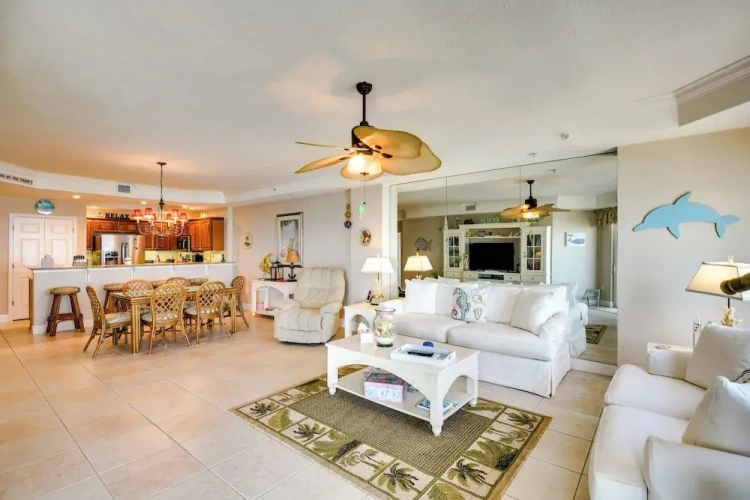 3 Bedrooms Apartment