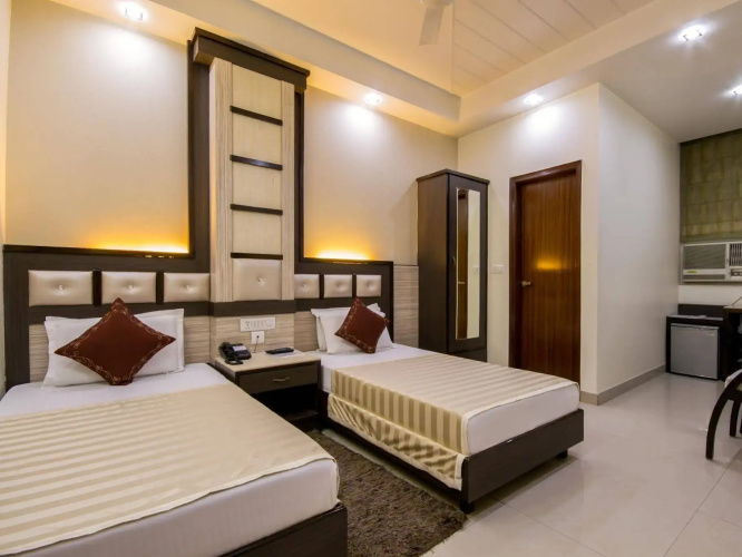 Hotel Aster Inn
