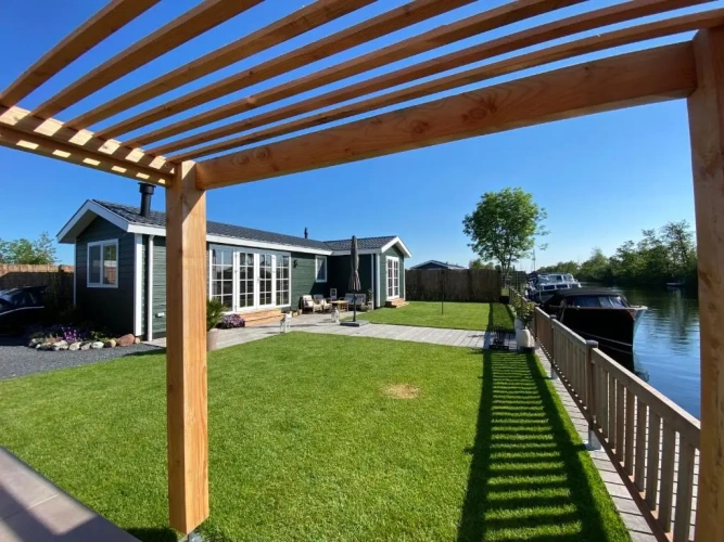 2 Bedrooms Chalet