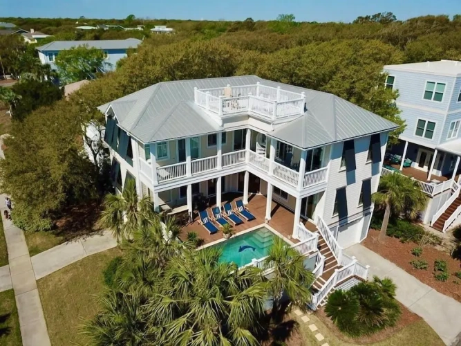 Cottage with balcony