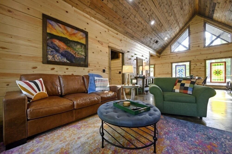 Always Sunny 2 Bedroom Cabin by Redawning
