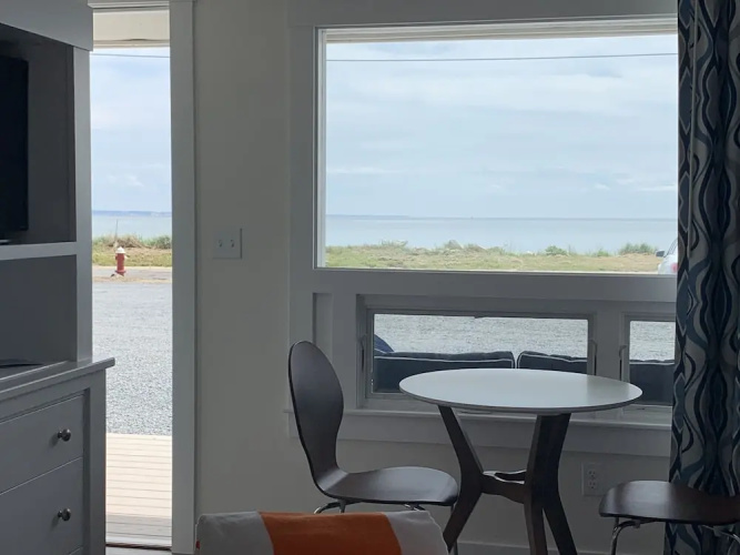 Breakwater Hotel