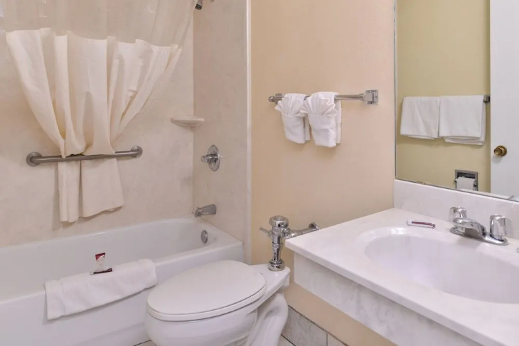 Scottish Inns & Suites