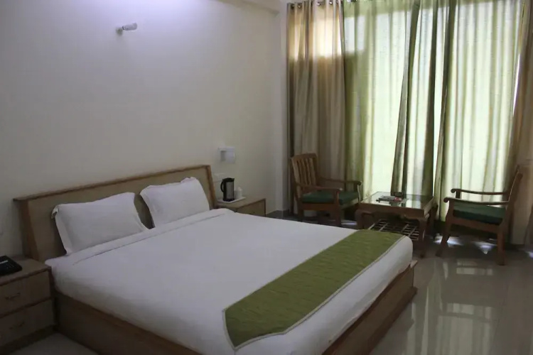 Chandermukhi Resorts