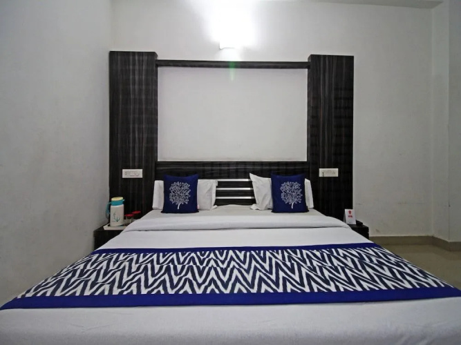 OYO 5093 Hotel Broadway