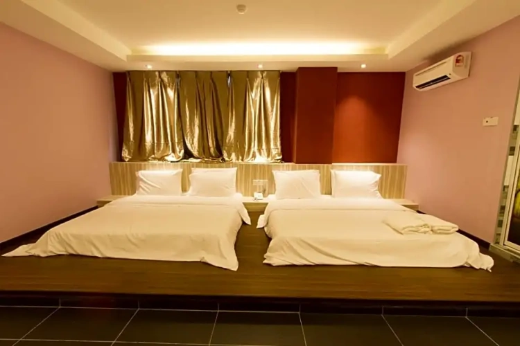 Deluxe Double Suite with view