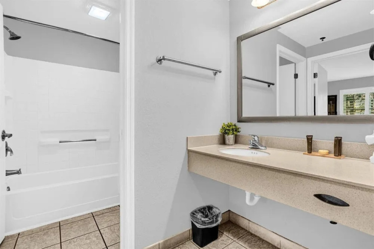 Universal Studio Condo w Pool and Hot Tub