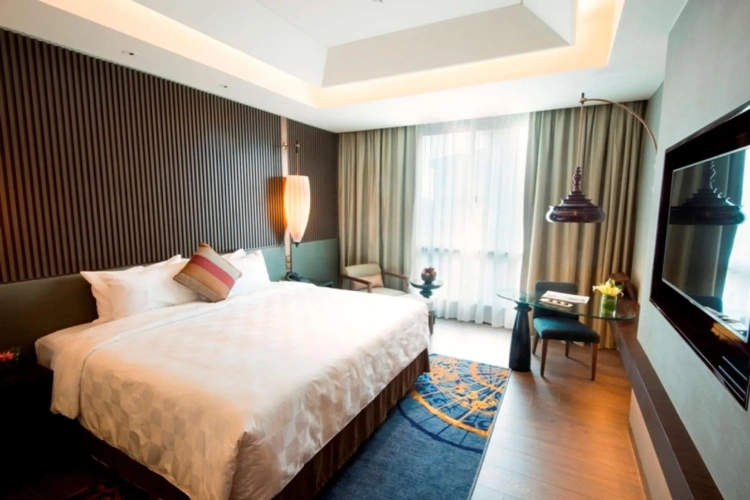 Premier room