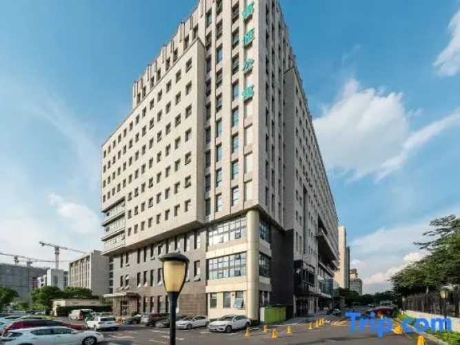 Joyous Hotel