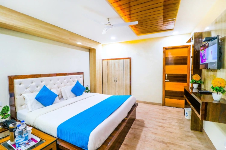 Standard Double room with balcony and with view