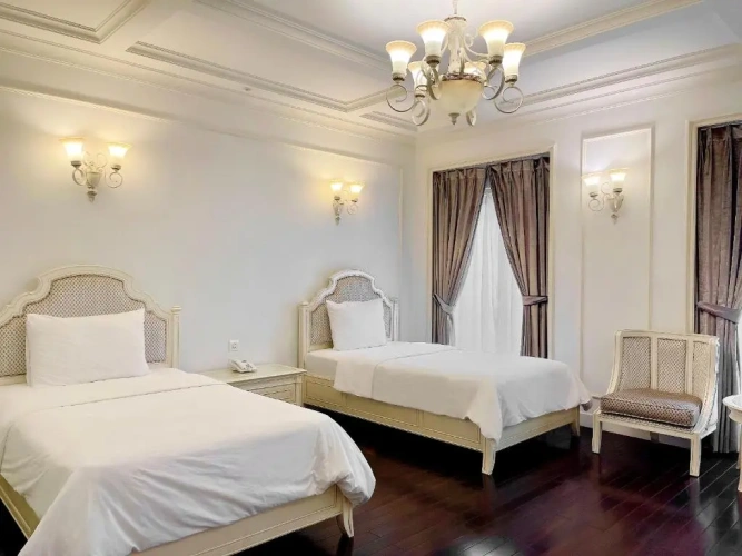 Deluxe Twin room with city view