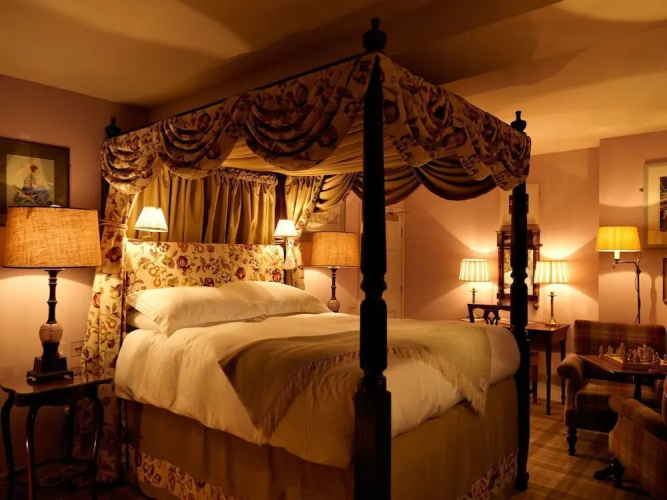 The Pilsley Inn