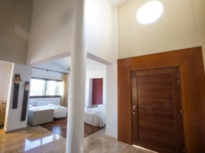 Sunshine Luxury House