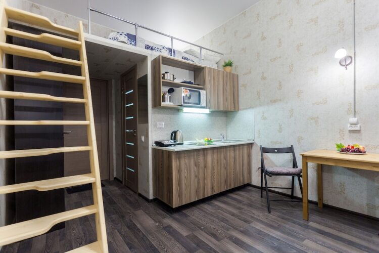 Guests Love on Blokhina Over view