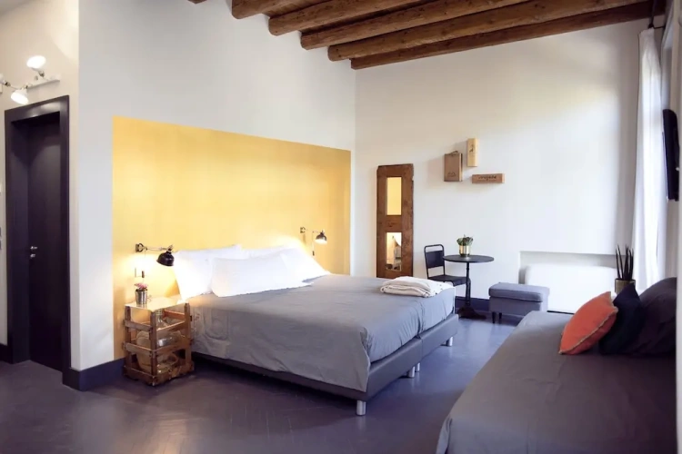 1 Bedroom Deluxe Quadruple room with balcony