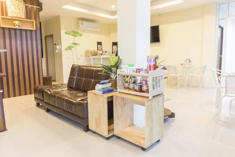Yaibua Hotel
