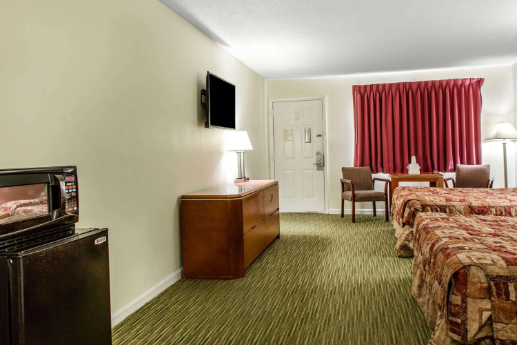 Rodeway Inn Groton - New London