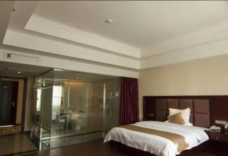 Yingde Junyue Hotel