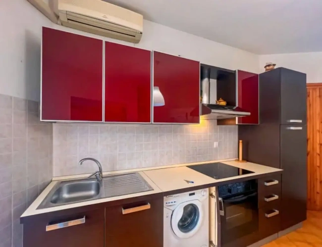 1 Bedroom Apartment with balcony and with city view