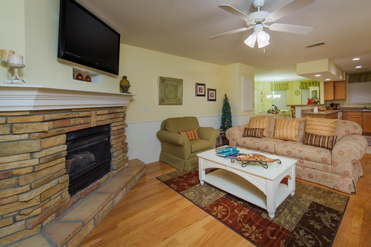 2 Bedrooms Grand Quadruple Villa
