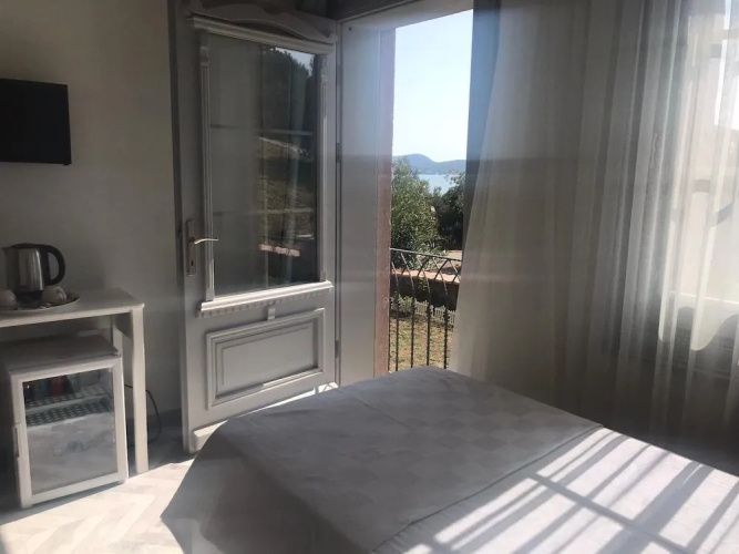 Efruze Otel
