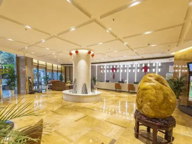 New Joy Hotel (Internatial Trade Spring Department Store Shopping)