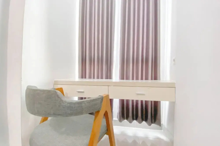 Simple White Studio Apartment At The Alton Semarang