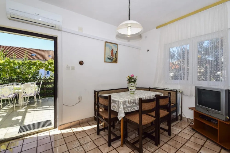 Apartments Milenko / Three Bedrooms A2