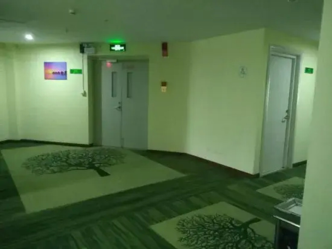 Pinghu Golden Bay Hotel