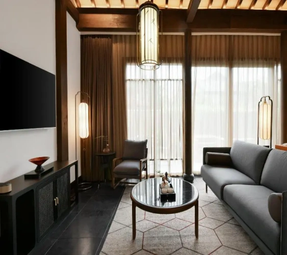 Deluxe Single Suite
