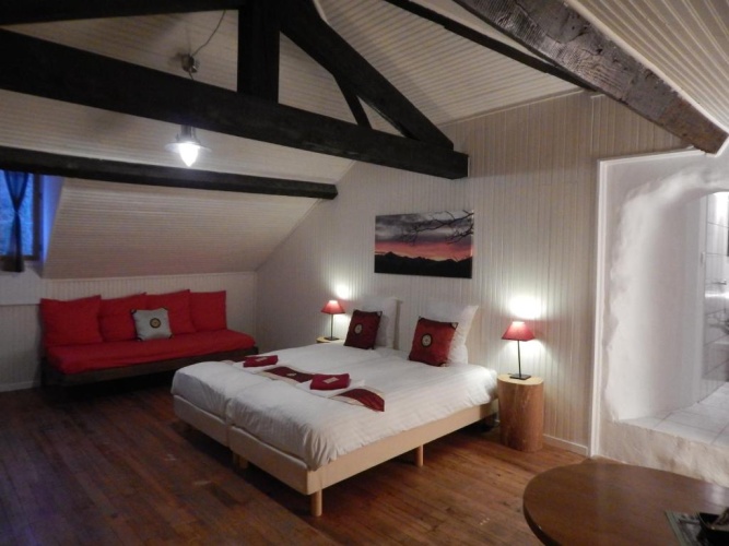 Standard Triple room