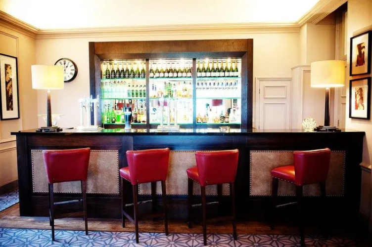 De Vere Uplands House