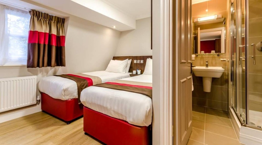 Standard Twin room