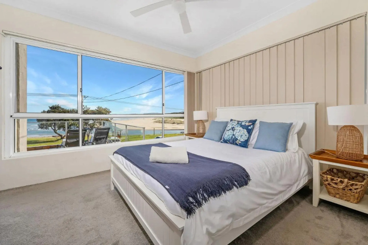 The Rotunda @ Gerroa - Pet Friendly Beachfront