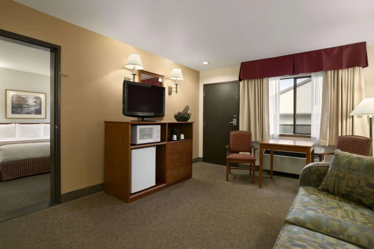 1 Bedroom Deluxe Double Suite