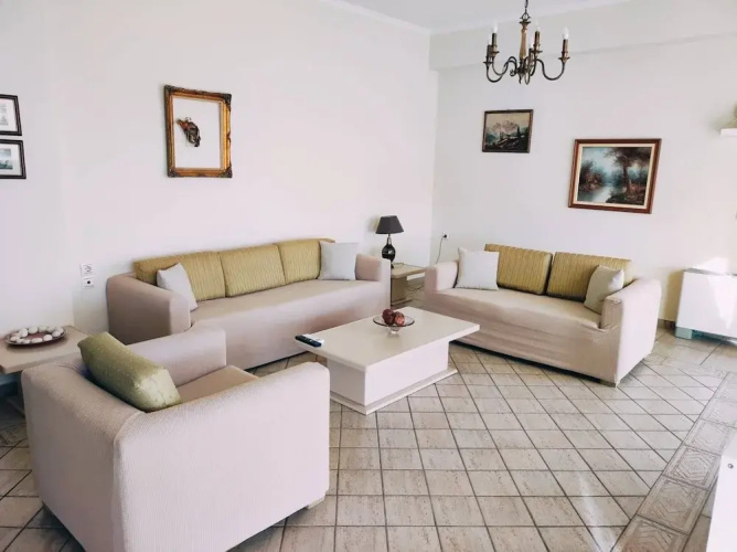3BD Apartment in the Center