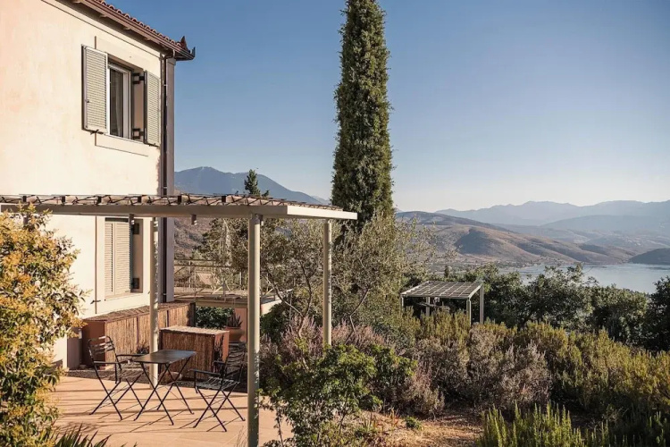 Rosmarino Villa Galaxidi