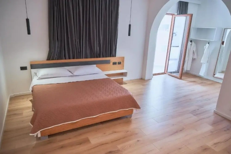 Triple room with balcony