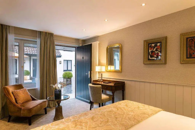 Dukes’ Palace Residence – by Dukes’ Hotel Collection
