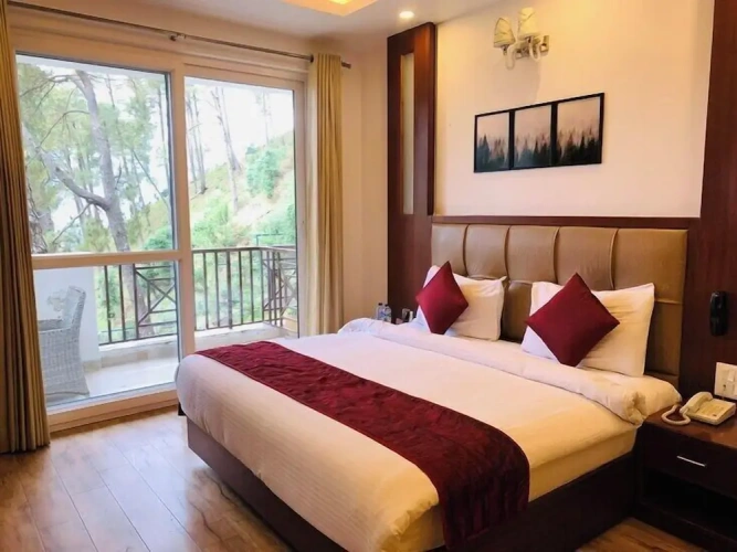 Deluxe Suite with balcony