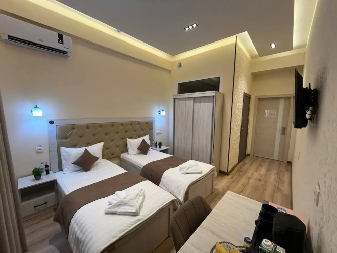 Standard Double room with city view