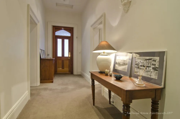 Roxburgh House Apartments