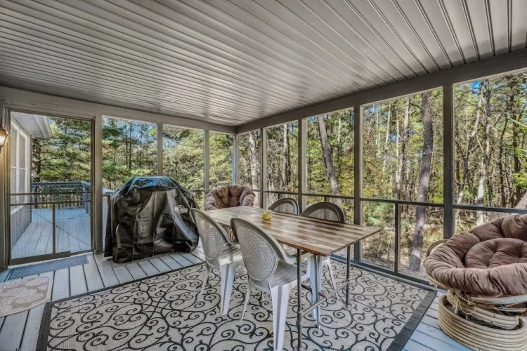 Mountain View Hideaway- A Fun Time Away!