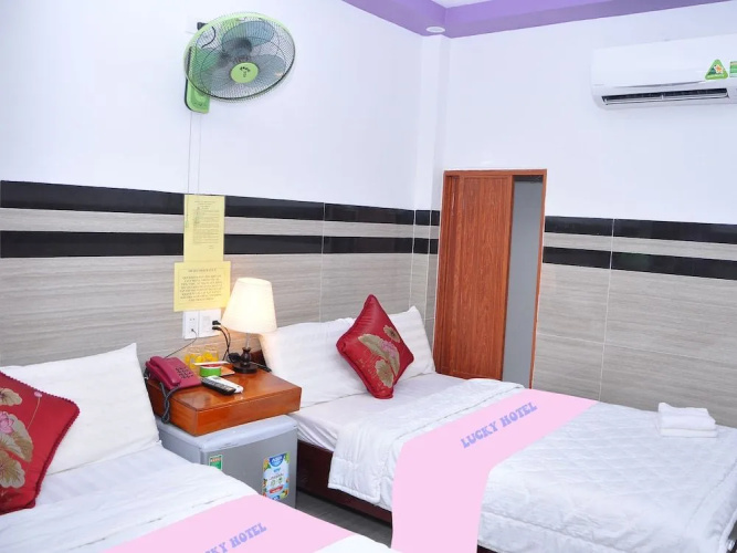 Lucky Hotel