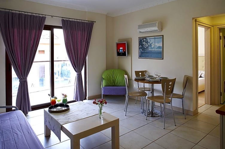 1 Bedroom Quadruple Apartment