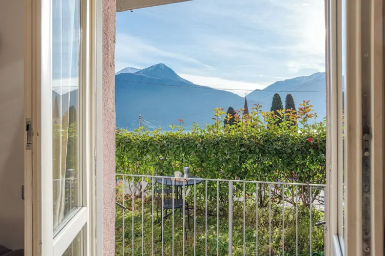 Pianello Charming Lake View
