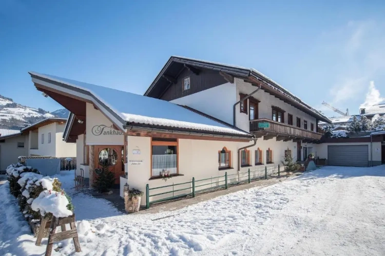4 Bedrooms Basement Apartment