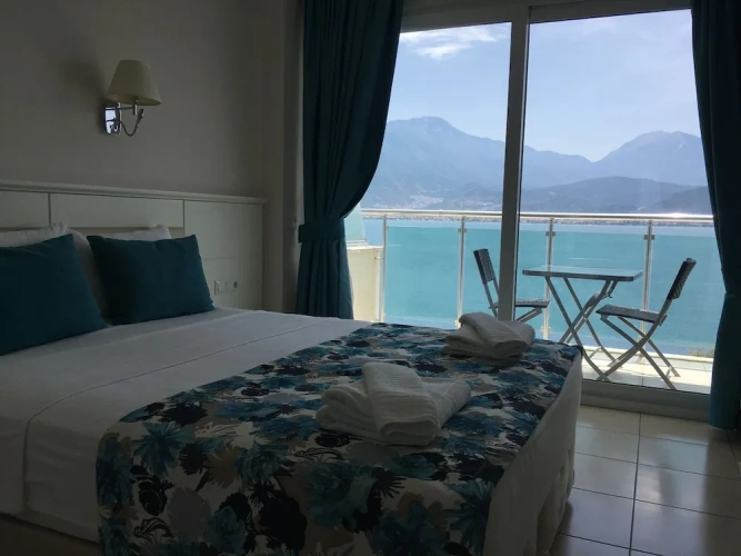 Suite with balcony and with sea view