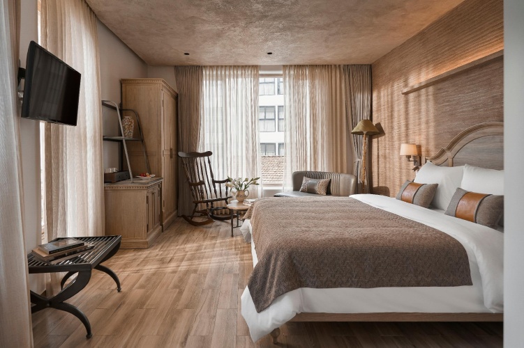 Deluxe Double Suite